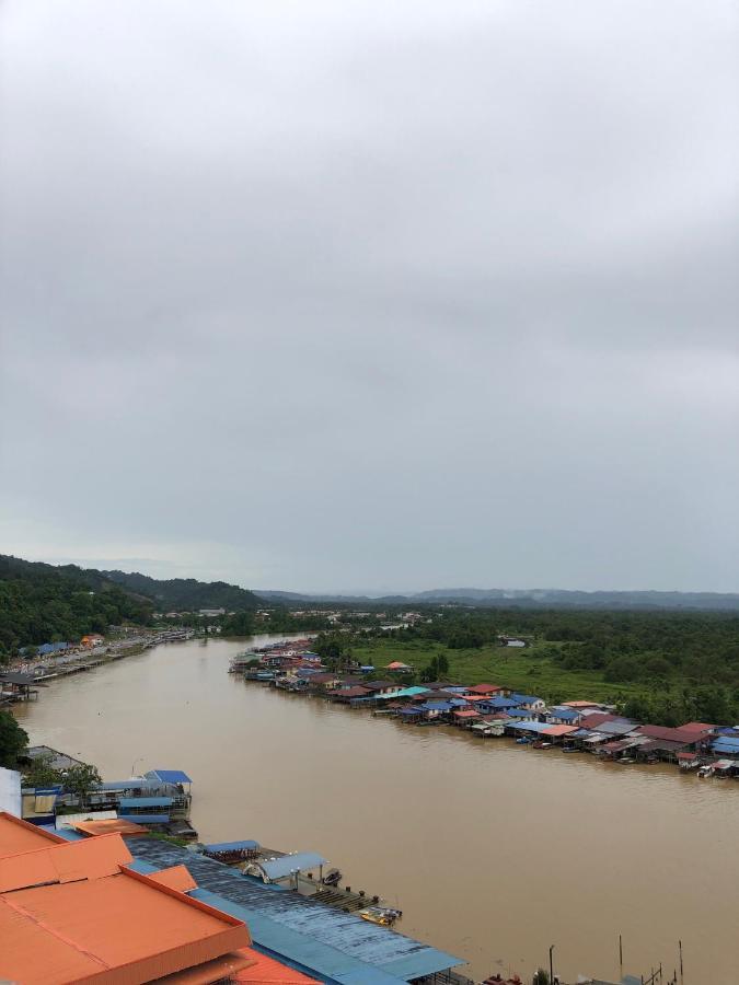 Purnama Hotel Limbang Eksteriør billede