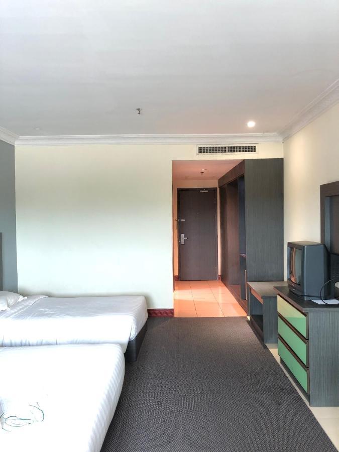 Purnama Hotel Limbang Eksteriør billede