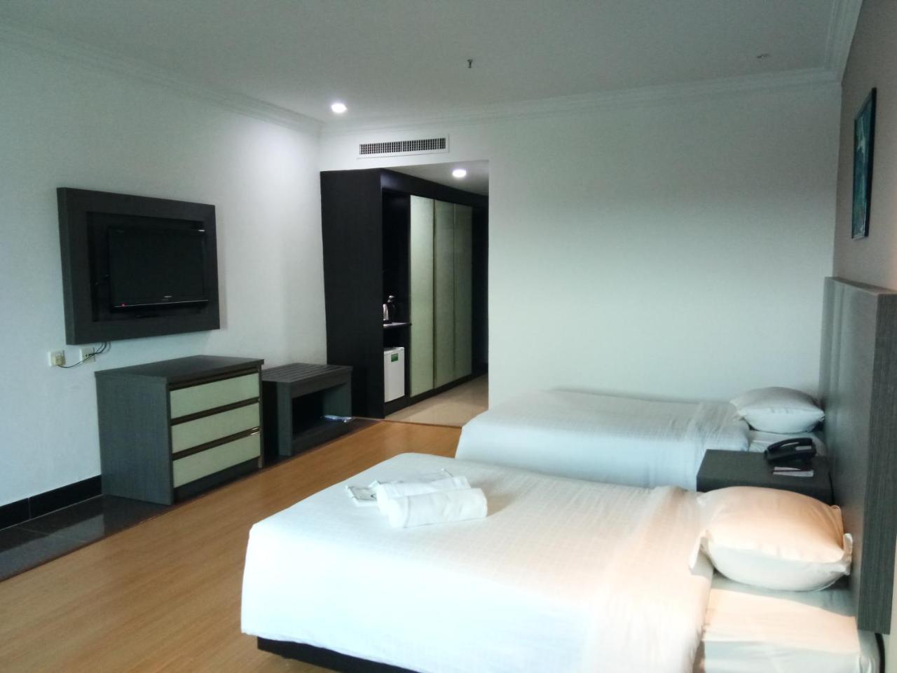 Purnama Hotel Limbang Eksteriør billede